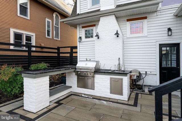 108 DELAWARE AVE, Bridgeville, DE 19933