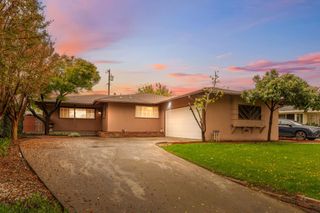 1421 W Michigan Avenue, Fresno, CA 93705