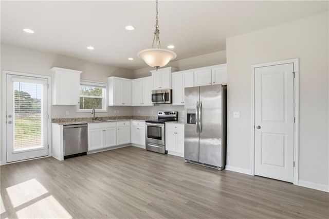 216 Venture Drive, Jackson, GA 30233