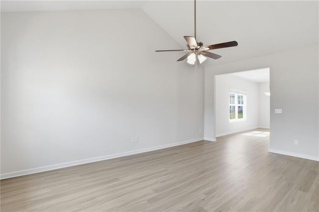 216 Venture Drive, Jackson, GA 30233
