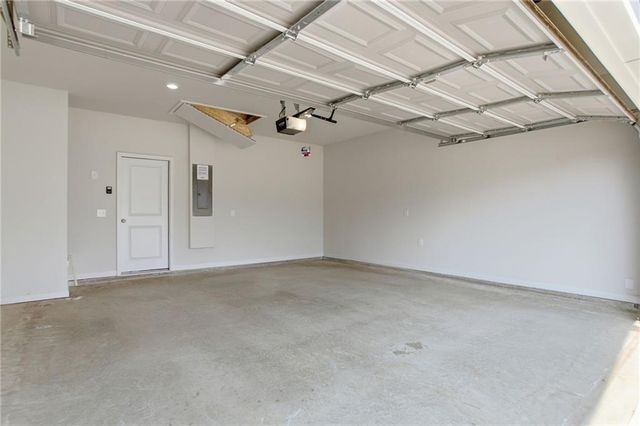 216 Venture Drive, Jackson, GA 30233