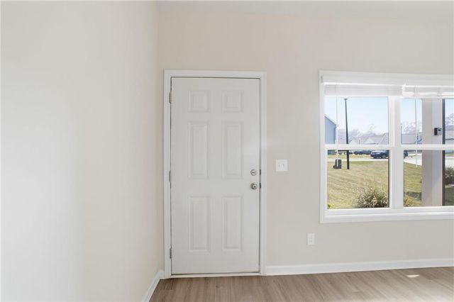 216 Venture Drive, Jackson, GA 30233