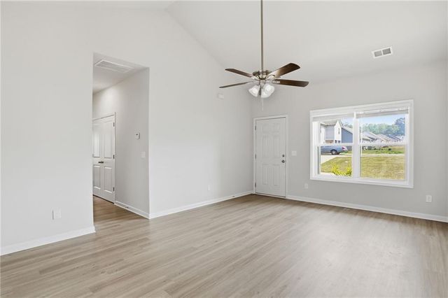 216 Venture Drive, Jackson, GA 30233
