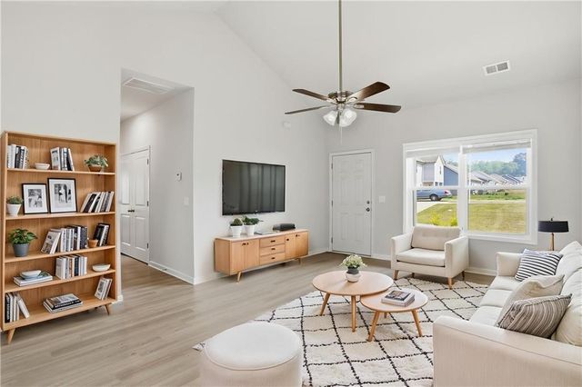 216 Venture Drive, Jackson, GA 30233