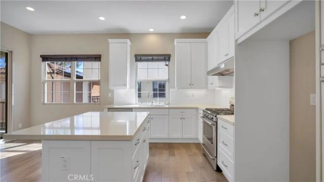 142 Firefly, Irvine, CA 92618