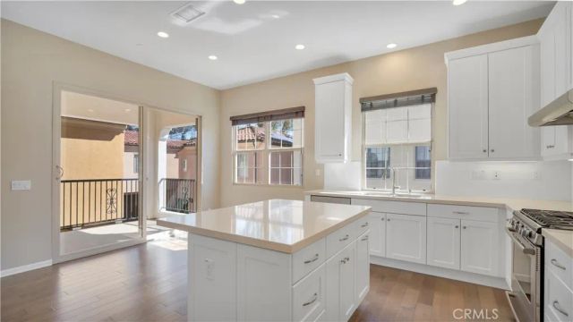 142 Firefly, Irvine, CA 92618