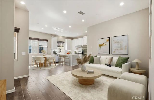 142 Firefly, Irvine, CA 92618