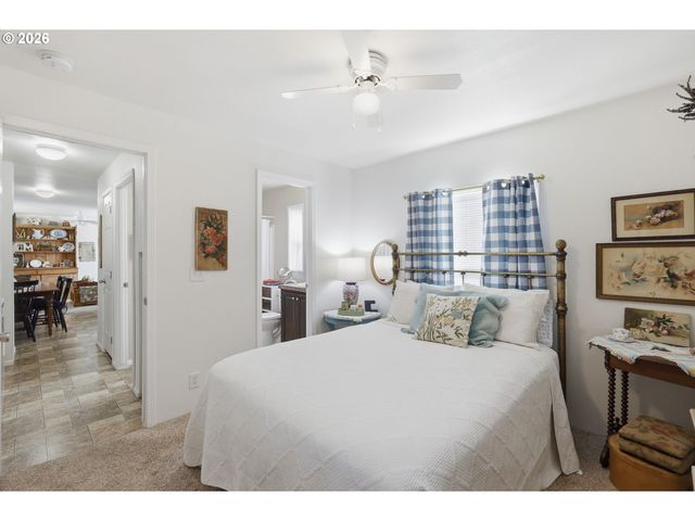 1475 GREEN ACRES Rd 148, Eugene, OR 97408