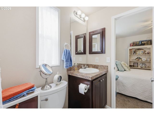 1475 GREEN ACRES Rd 148, Eugene, OR 97408