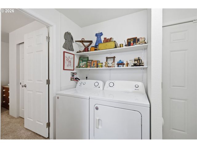 1475 GREEN ACRES Rd 148, Eugene, OR 97408