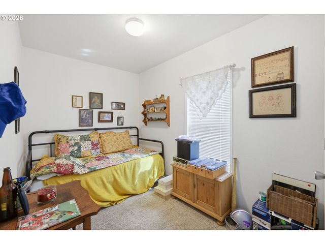 1475 GREEN ACRES Rd 148, Eugene, OR 97408