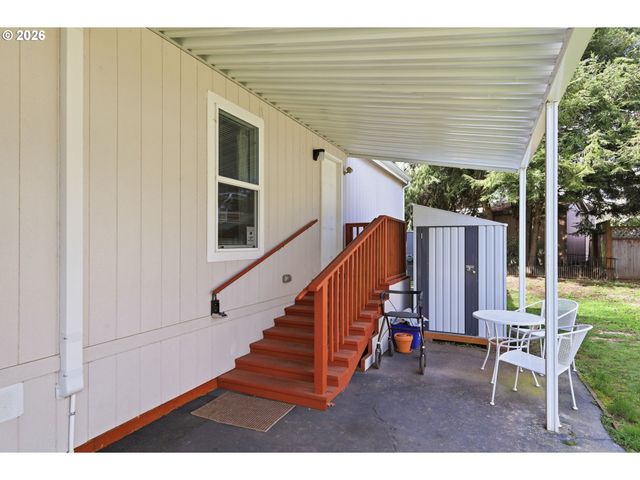 1475 GREEN ACRES Rd 148, Eugene, OR 97408