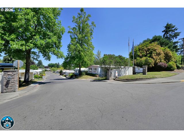 1475 GREEN ACRES Rd 148, Eugene, OR 97408