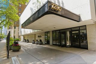 1230 N State Parkway 21D, Chicago, IL 60610