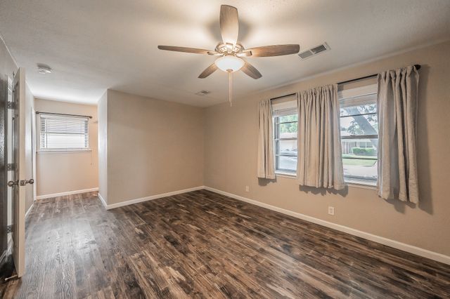 612 Bayless Drive, Euless, TX 76040