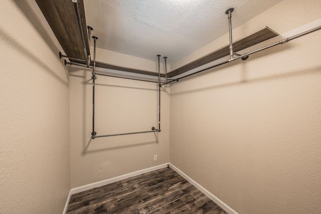 612 Bayless Drive, Euless, TX 76040