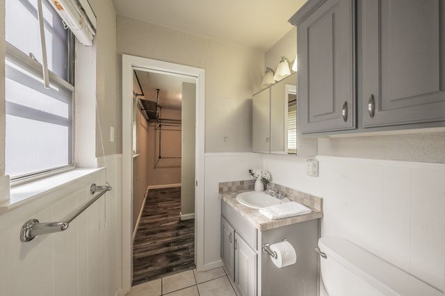 612 Bayless Drive, Euless, TX 76040