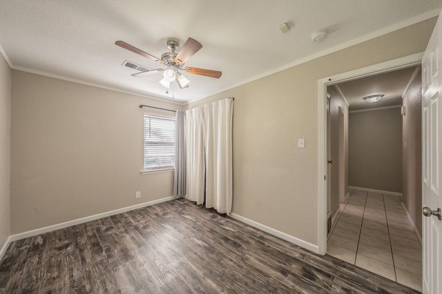 612 Bayless Drive, Euless, TX 76040