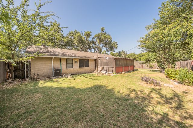 612 Bayless Drive, Euless, TX 76040
