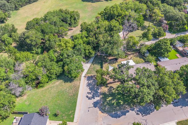 612 Bayless Drive, Euless, TX 76040