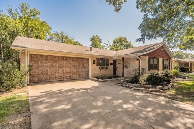 612 Bayless Drive, Euless, TX 76040