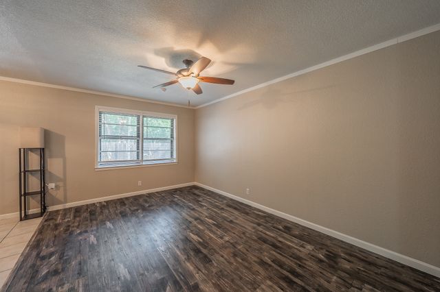 612 Bayless Drive, Euless, TX 76040