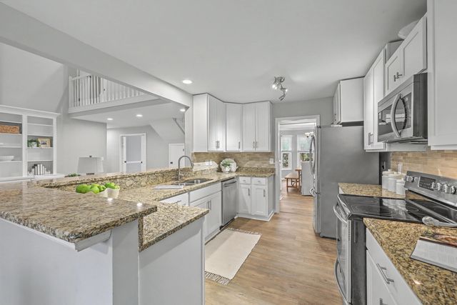 132 Hidden Fawn Circle, Goose Creek, SC 29445