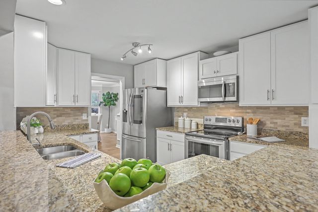 132 Hidden Fawn Circle, Goose Creek, SC 29445