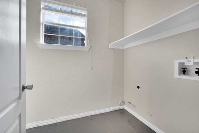 613 Fern Drive, Desoto, TX 75115