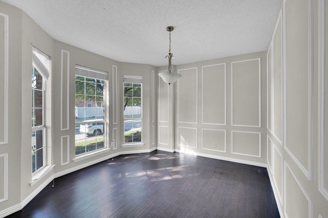 613 Fern Drive, Desoto, TX 75115