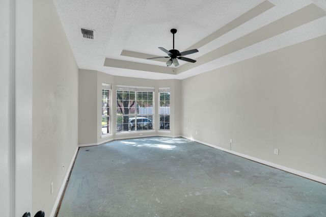 613 Fern Drive, Desoto, TX 75115