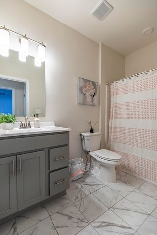 6574 Prairie Rose Drive, Schererville, IN 46375