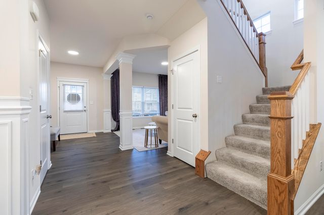 6574 Prairie Rose Drive, Schererville, IN 46375