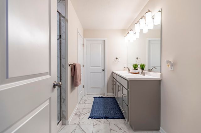 6574 Prairie Rose Drive, Schererville, IN 46375