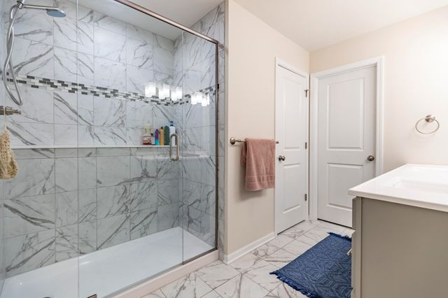 6574 Prairie Rose Drive, Schererville, IN 46375