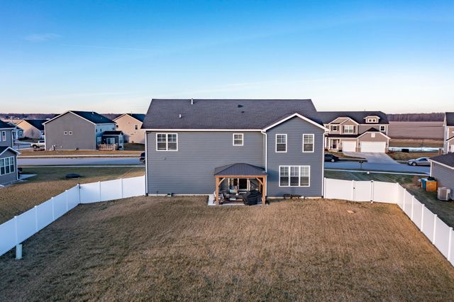 6574 Prairie Rose Drive, Schererville, IN 46375