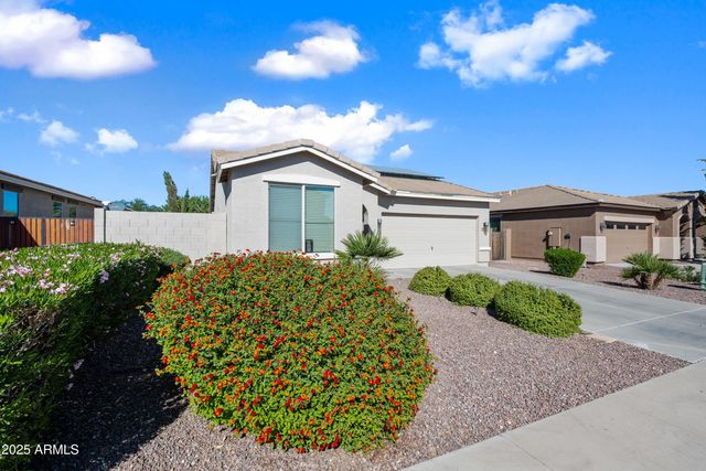 1896 W HALF MOON Circle, San Tan Valley, AZ 85144