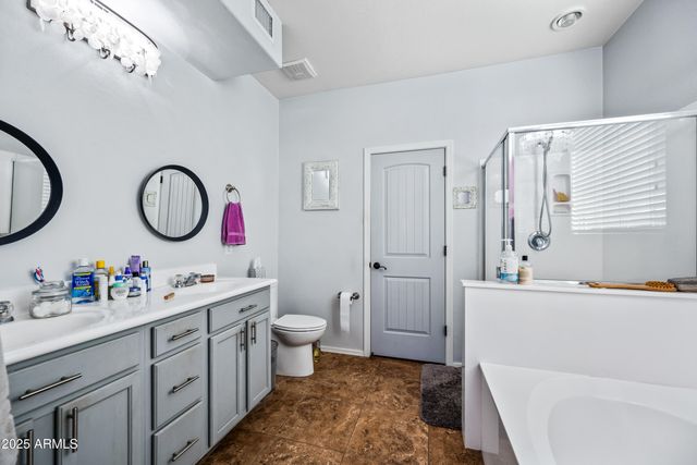 1896 W HALF MOON Circle, San Tan Valley, AZ 85144