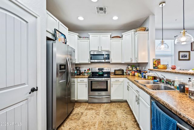 1896 W HALF MOON Circle, San Tan Valley, AZ 85144