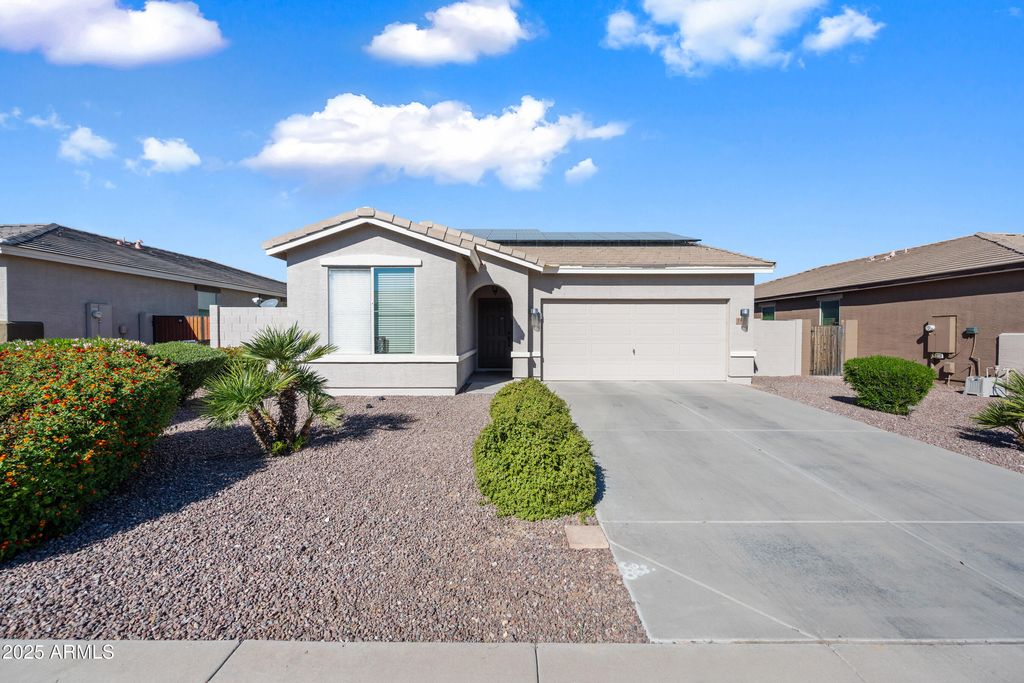 1896 W HALF MOON Circle, San Tan Valley, AZ 85144