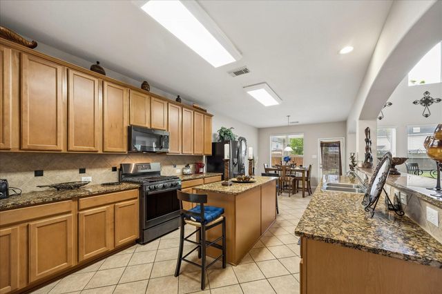 7610 Summer Shore Drive, Rosenberg, TX 77469