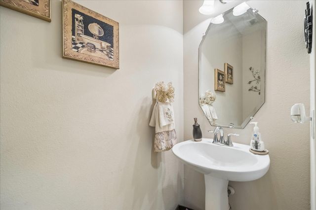 7610 Summer Shore Drive, Rosenberg, TX 77469
