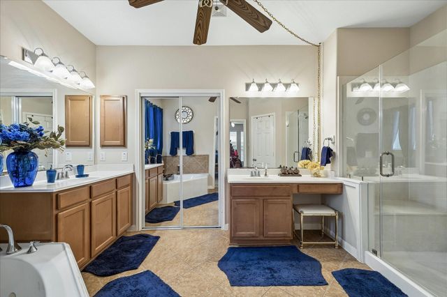 7610 Summer Shore Drive, Rosenberg, TX 77469