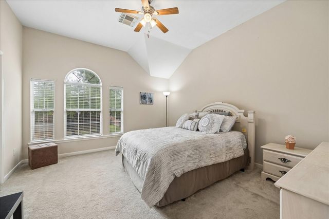 7610 Summer Shore Drive, Rosenberg, TX 77469