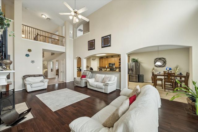 7610 Summer Shore Drive, Rosenberg, TX 77469