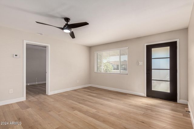818 W Elna Rae Street, Tempe, AZ 85281