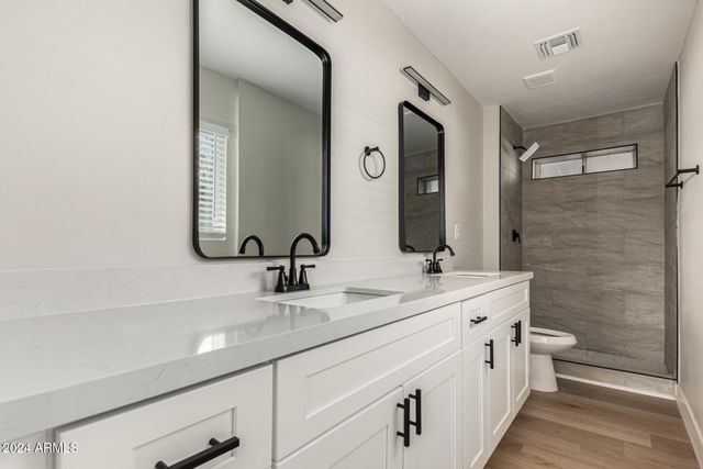 818 W Elna Rae Street, Tempe, AZ 85281