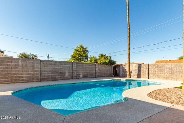 818 W Elna Rae Street, Tempe, AZ 85281