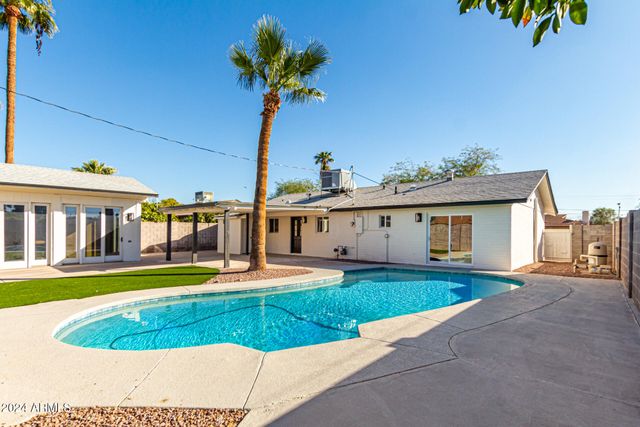 818 W Elna Rae Street, Tempe, AZ 85281