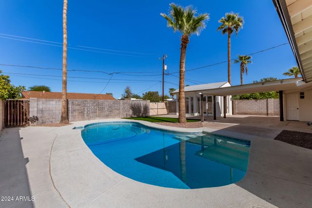 818 W Elna Rae Street, Tempe, AZ 85281